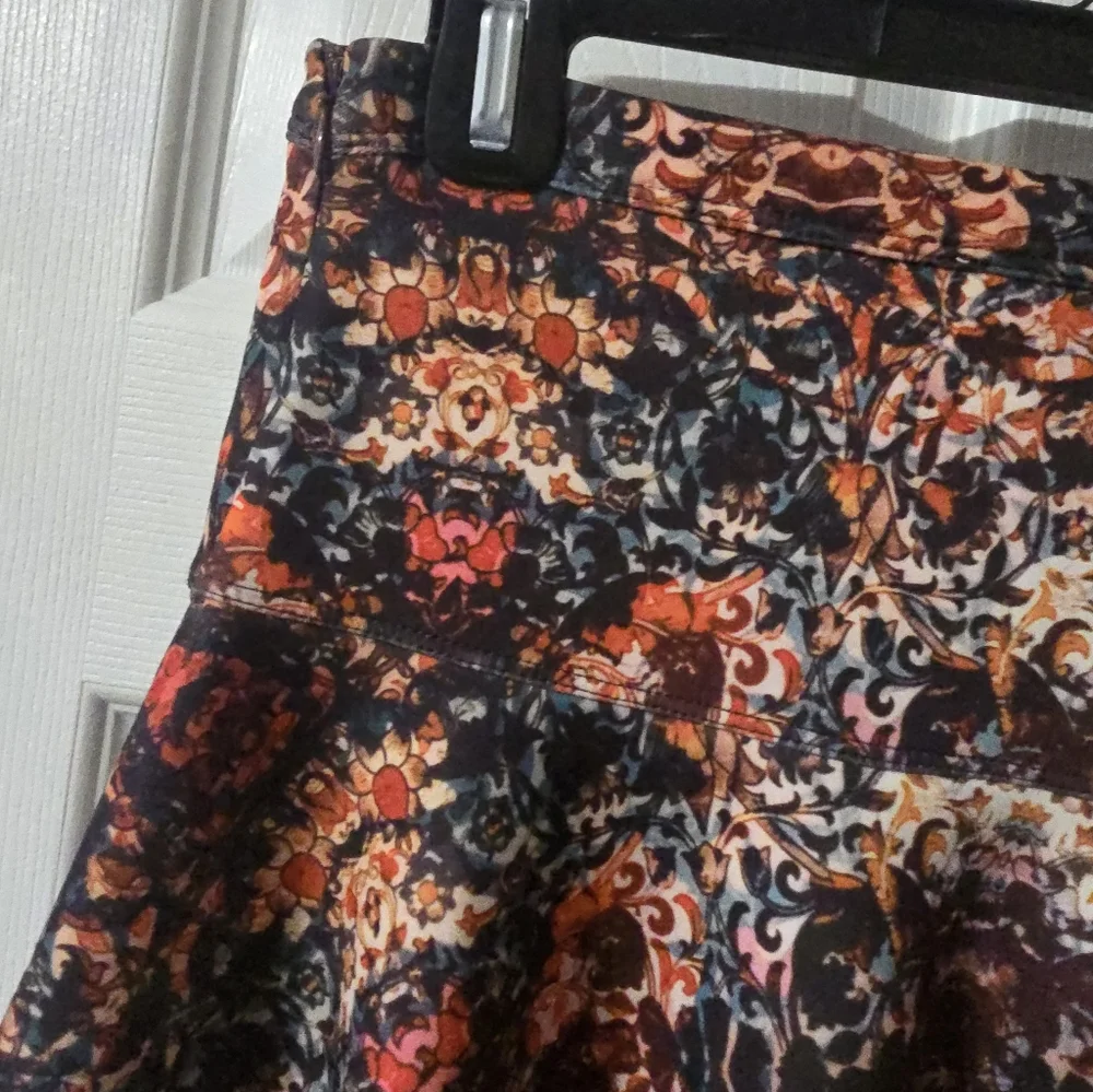 Y2K Abercrombie & Fitch Pleated Scuba Kaleidoscope Print Mini Skater Skirt, EUC!
